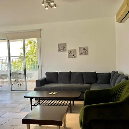 Cozy Agamemnonos - Platform 357 *